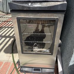 FREE Masterbuilt Smoker