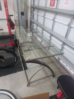Computer table