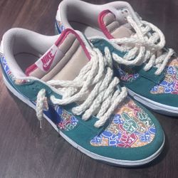 Foam finger Dunks Size 9