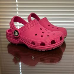 Kids Croc Size 9 Pink