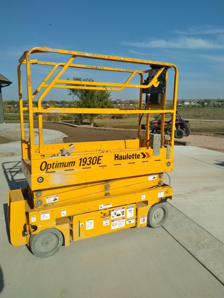 Scissor Lift 