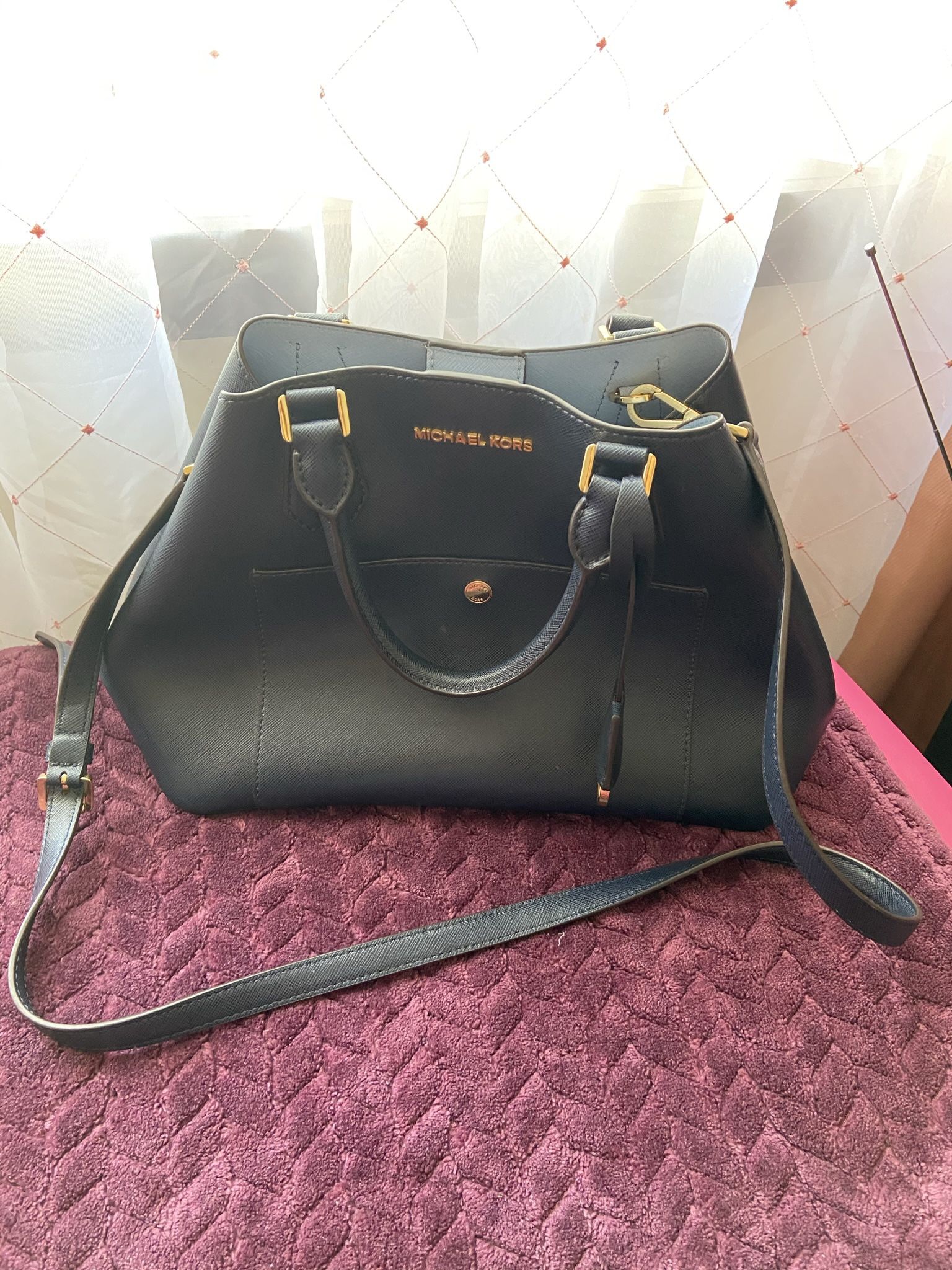 Michael Kors Purse Like New