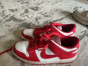 Red dunks size us 8 women’s