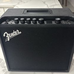 Fender Mustang LT25 amp $70