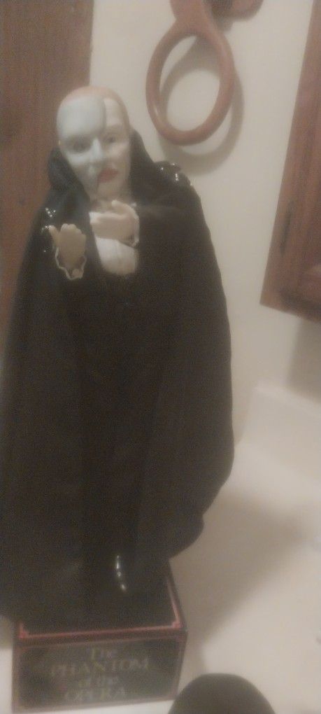The PHANTOM OPERA GREAT CONDICTION