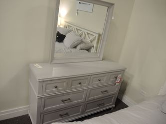Main & Co. Waterpointe 6 Drawer Dresser - Soft Gray | Bureau | Bedroom Storage