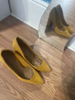 (3) Women's shoes