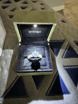 Sevenesy ring