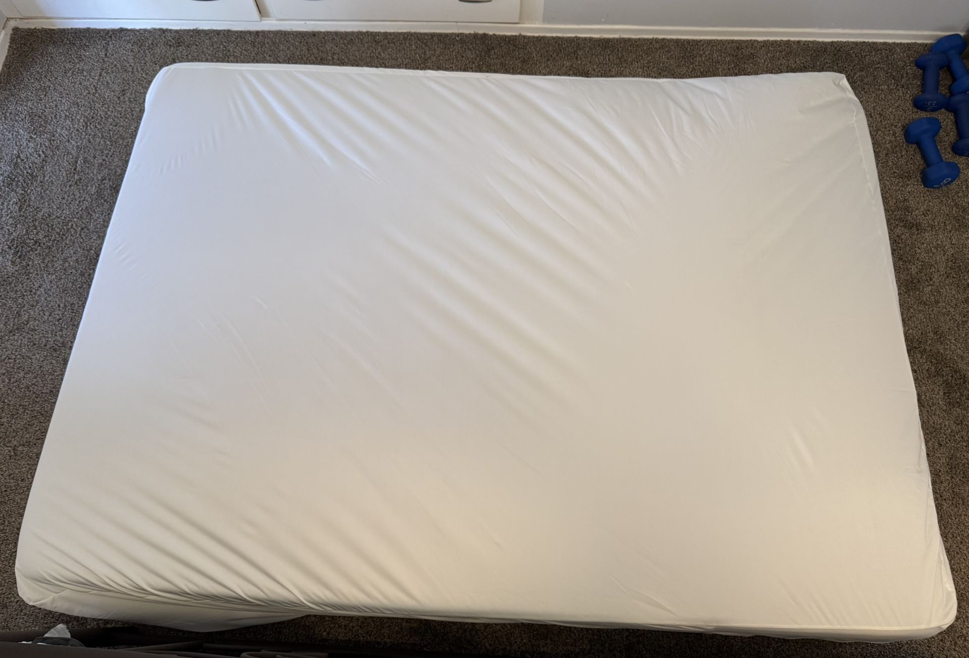 Casper Full Mattress + 2” Cooling Gel Topper – Like New