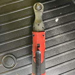 milwaukee m12 rachet 