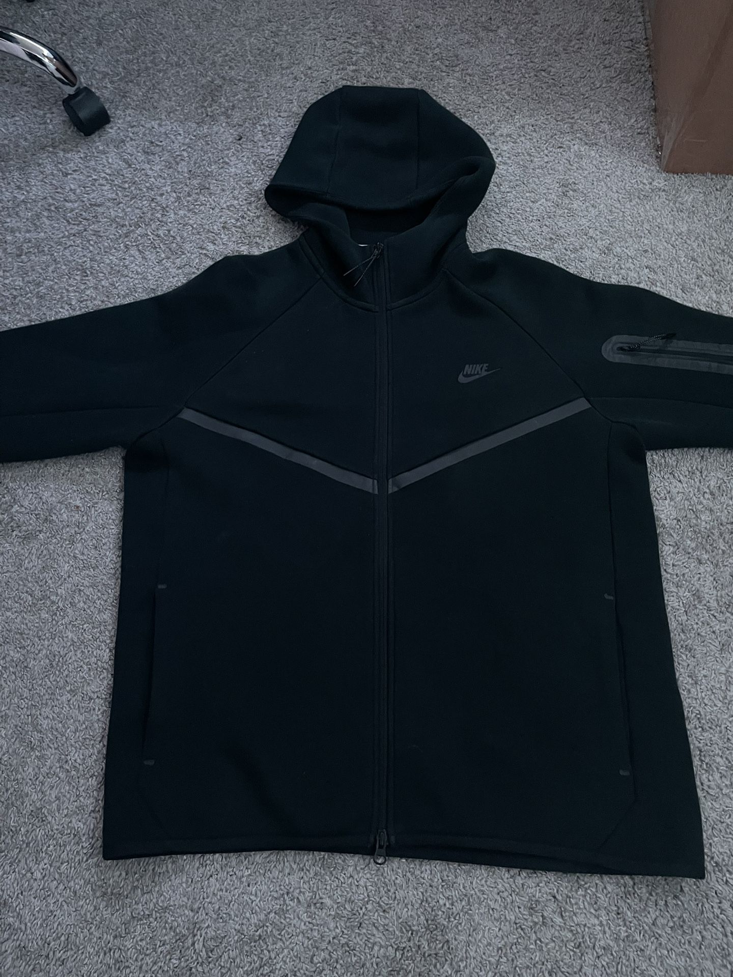 Black Nike Tech Fleece Jacket(size Large)