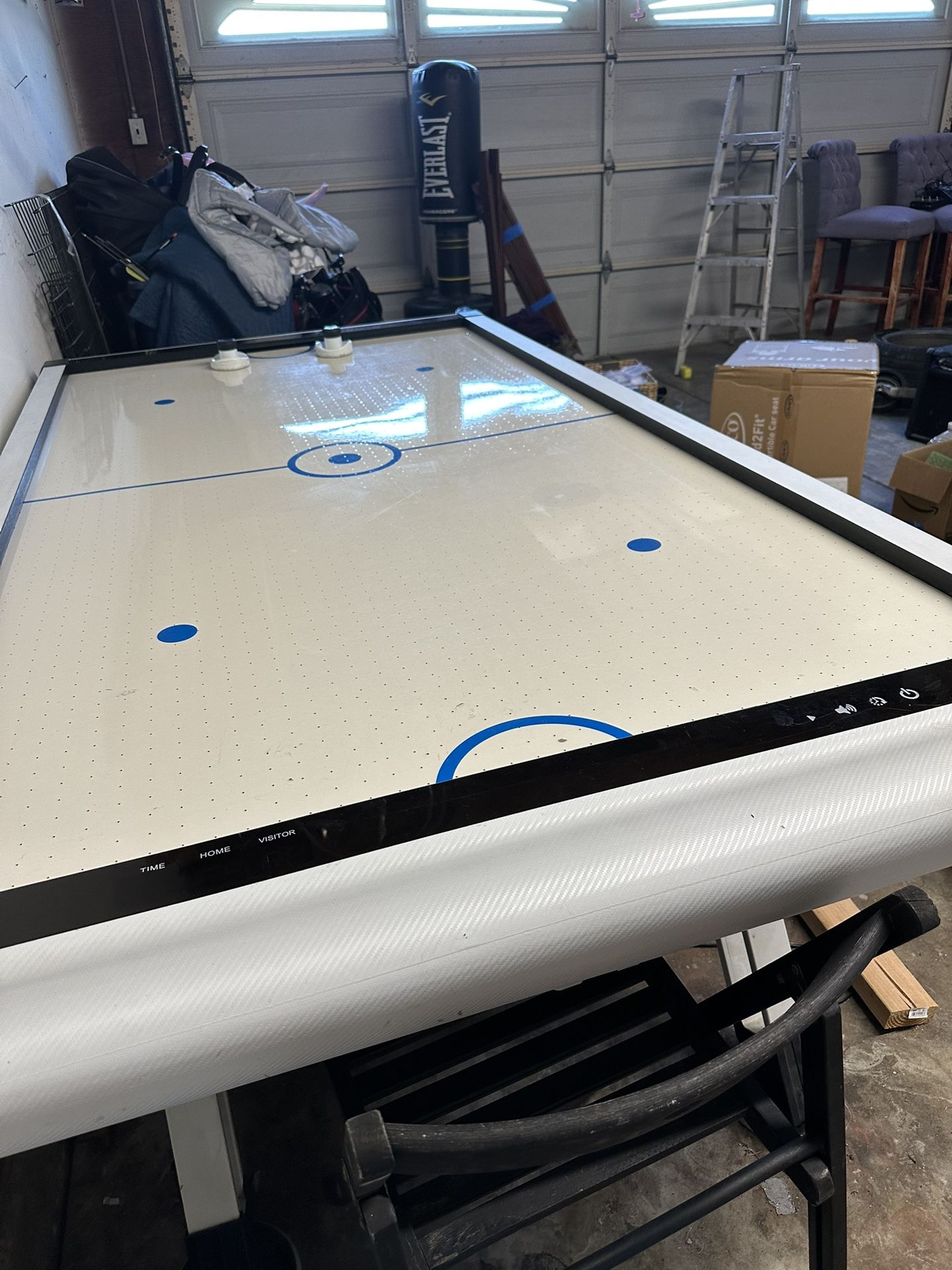 Air Hockey Table