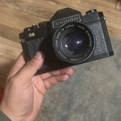 FILM CAMERA - SLR - Chinon CS 35mm film SLR with a 50mm f/1.7 lens.