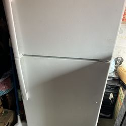 GE Refrigerator