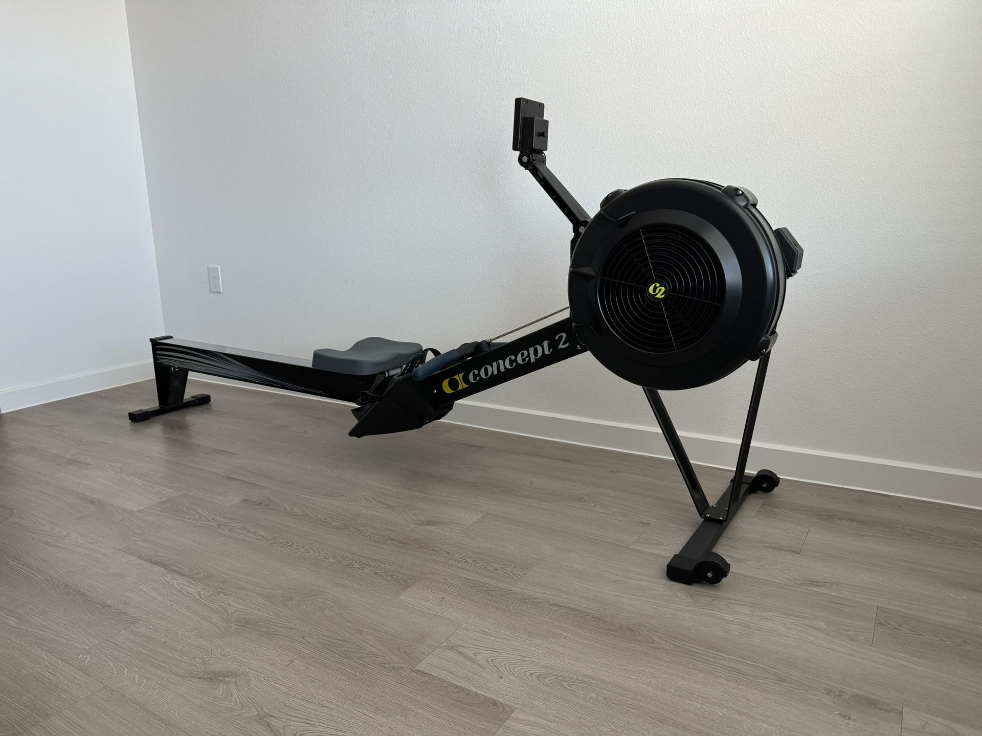 Like new Concept 2 Erg Model D rower with PM5 - Crossfit HYROX Rowing machine