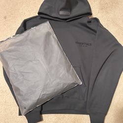 essential Hoodie Black