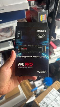 SAMSUNG 990 PRO SSD 1TB PCIe 4.0 M.2 2280 Internal Solid State Hard Drive, Seq. Read Speeds Up to 7,450 MB/s for High End Computing, Gaming, and Heavy