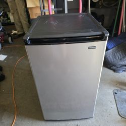 Kenmore 4.5 Cu Ft Mini Fridge 