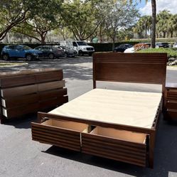 Beautiful Bedroom Set Queen Size Solid Wood Dark Brown Color In Excellent Condition by Coaster furni