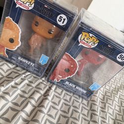 Funko pop Hawkeye and Blackwidow