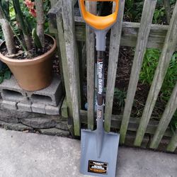 Fiskars PRO Shovel, Transfer, 42 Inch, Silver