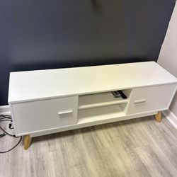 Modern/Contemporary White Tv Cabinet (Accommodates TVs up to 60-in)