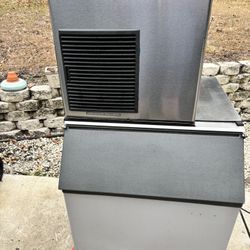 Hoshizaki Ice Machine F-450MAH