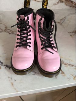 dr martens boots