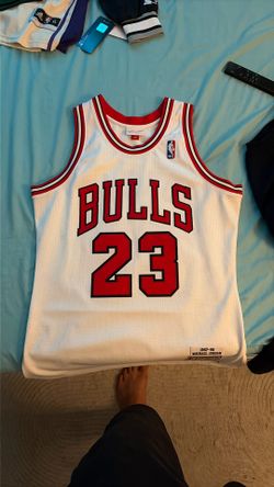 MITCHELL &NESS MICHAEL JORDAN THROW BACK