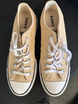 Converse Chuck Taylor Low-Top Sneakers