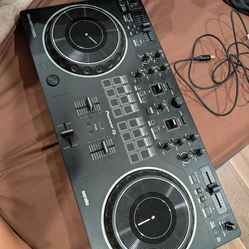 DDJ Rev1 Serato DJ controller
