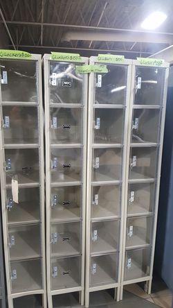 24 Clear Lexan compartments lockers