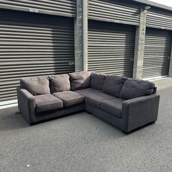 Gray Sectional Couch (DELIVERY AVAILABLE!)