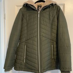 Women’s Puffer Jacket - NEW!