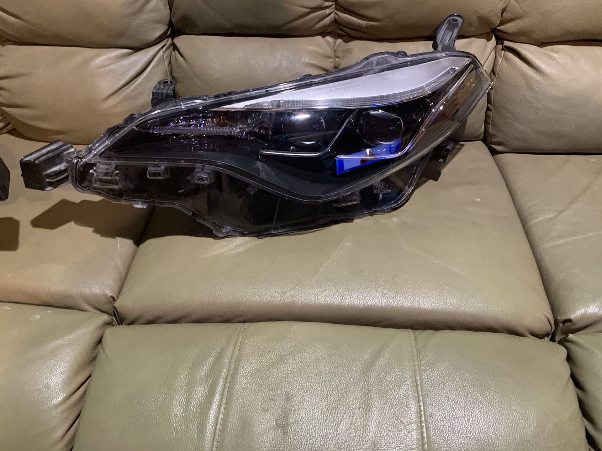 2018-2020 Toyota Corolla headlights oem