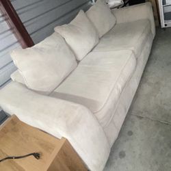 Pull Out Couch 