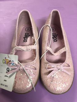 New sz 9 Pink Glitter Dress shoes with bow