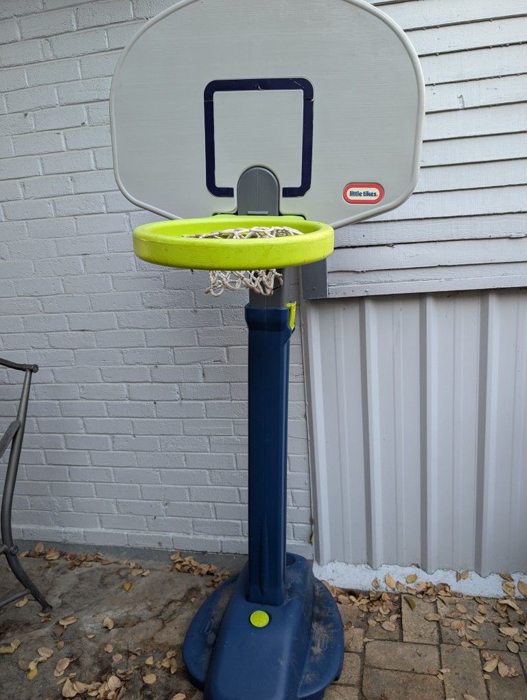 Adjustable Basketball Hoop