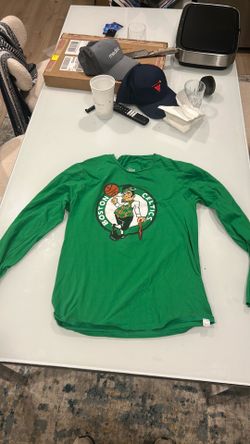 Moving Sale Adult Small Long Sleeve Boston Celtics Jaylen Brown Shirt