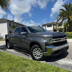 🚗 2021 CHEVROLET SILVERADO 1500.  Gray Diesel 🚗