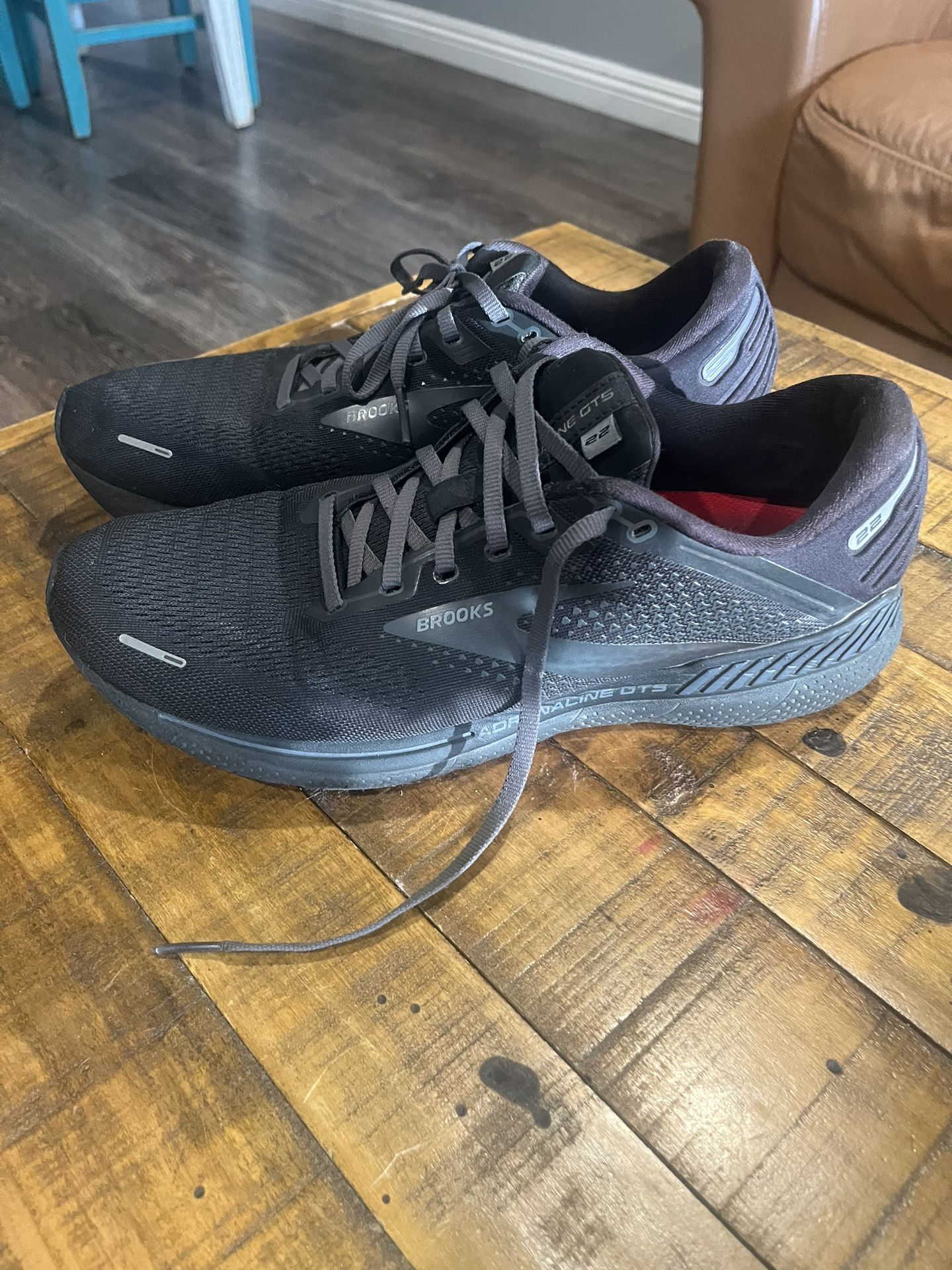 Brooks Adrenaline GTS 22 Men's Size 11