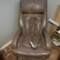 Human Touch HT-270 massage chair