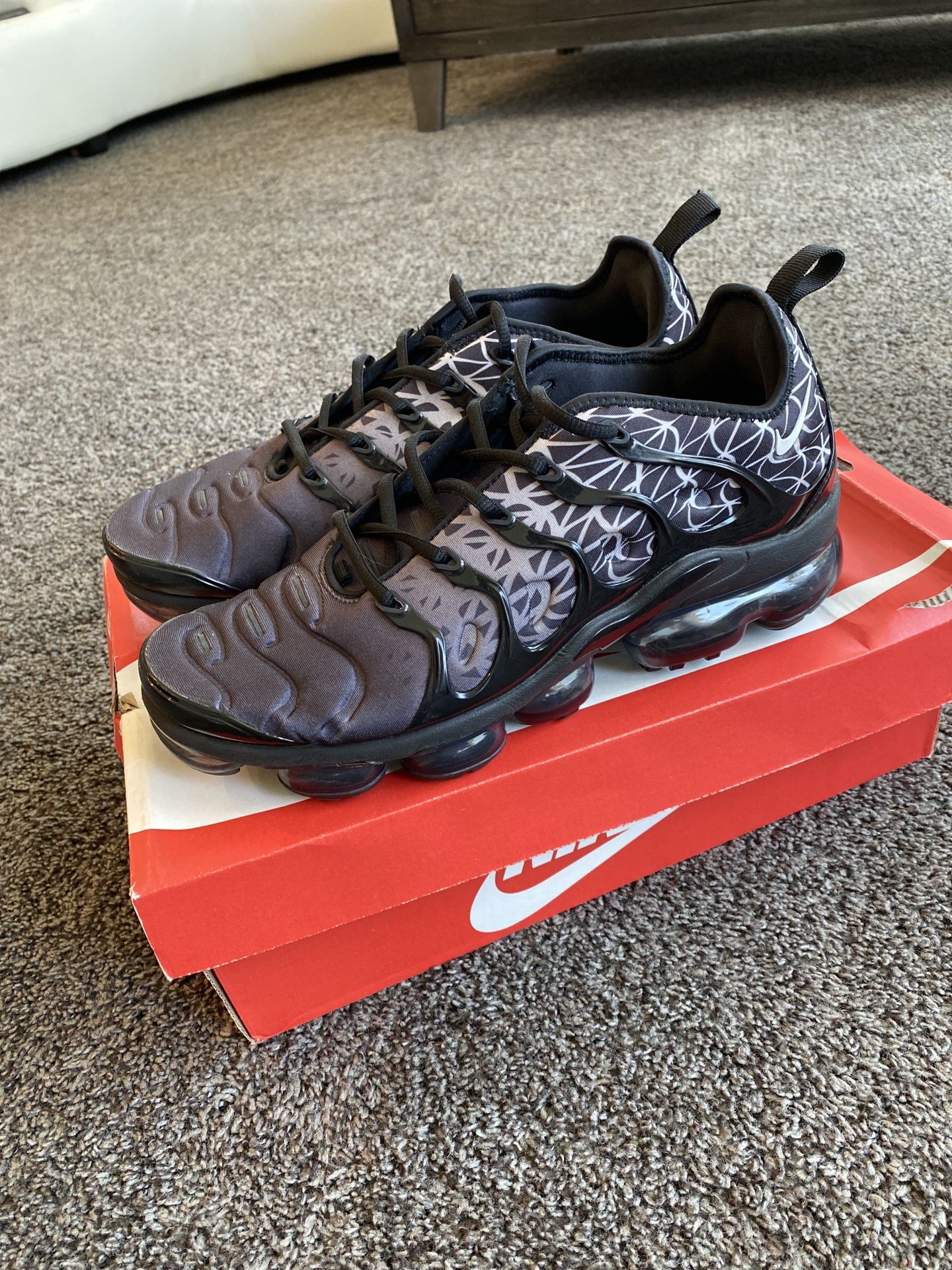 Nike Air VaporMax Plus 'Geometric' Black Men’s Size 10.5. Worn once