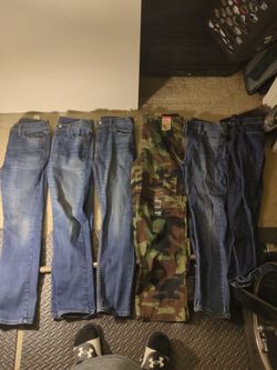 6 levis jeans for 60