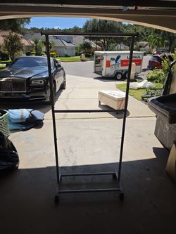 Double Rod Rolling Clothes Rack