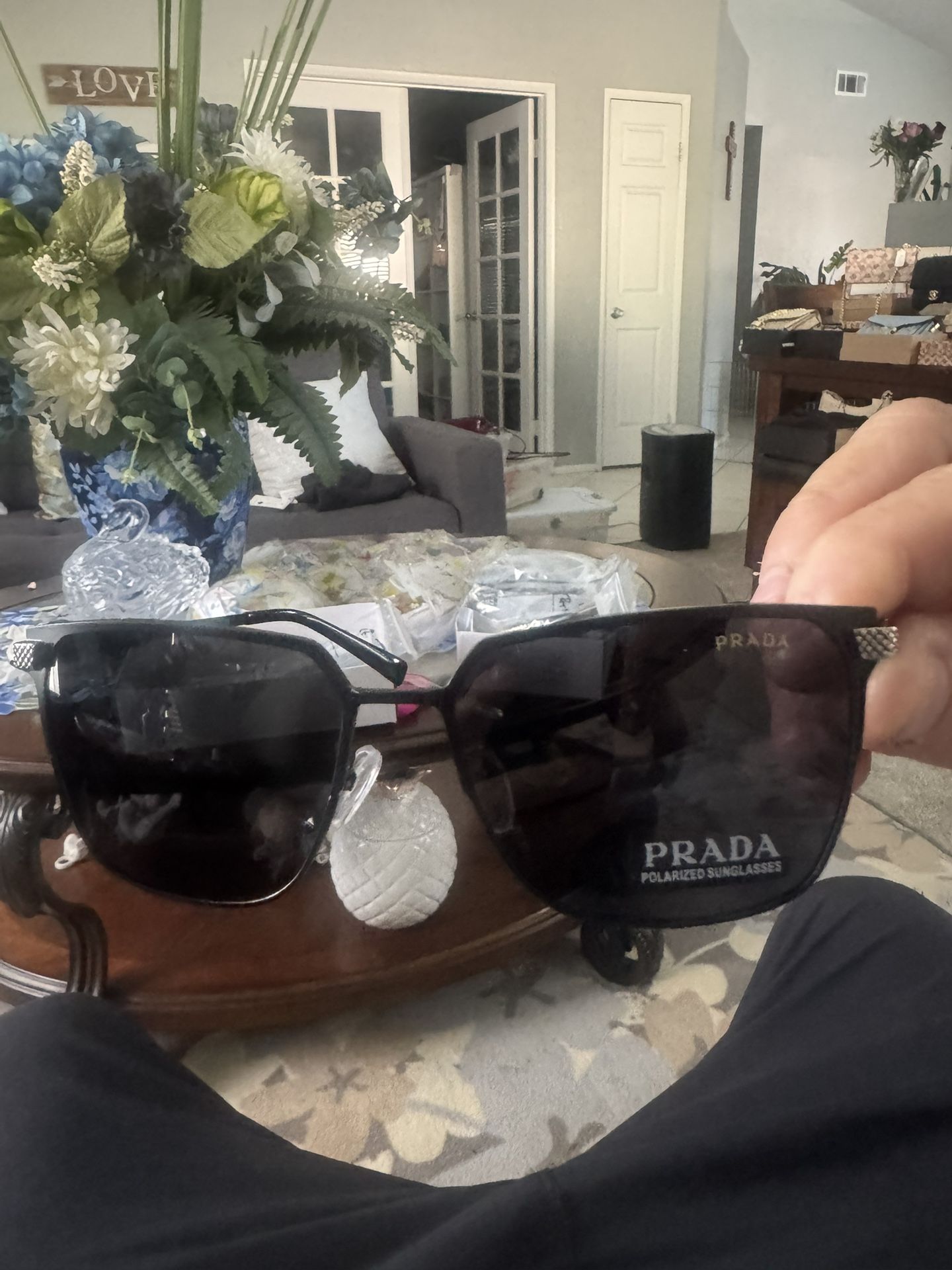Very nice Unisex Sunglasses New
