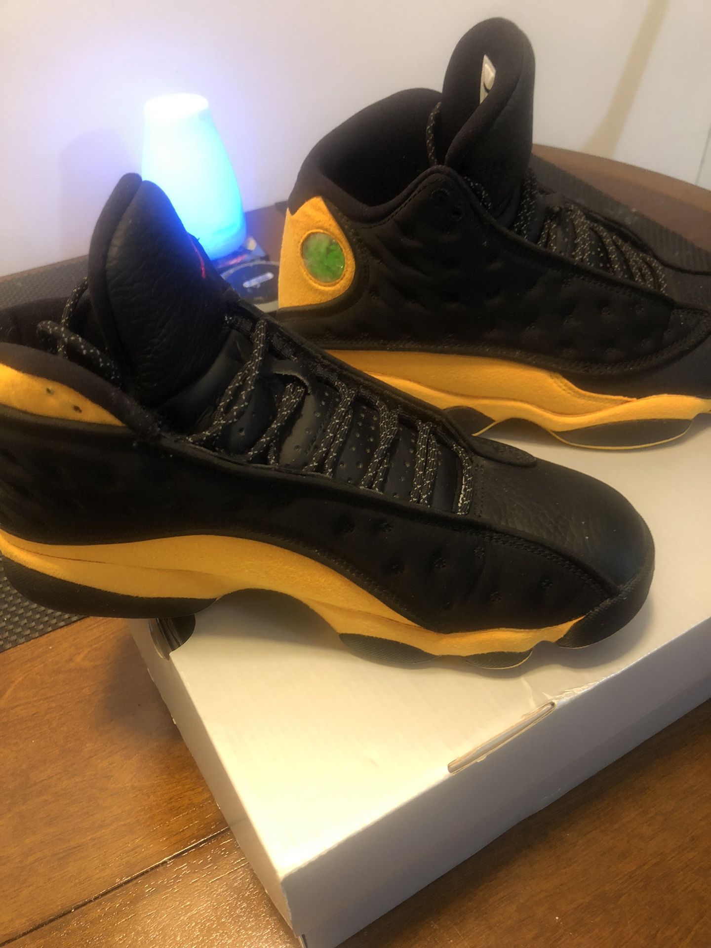 AIR JORDAN RETRO 13 RARE 2002 CLASS OF CARMELO ANTHONY