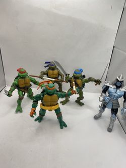 Mirage Studios Teenage Mutant Ninja Turtles 5 pc set 2002 TMNT weapons shredder