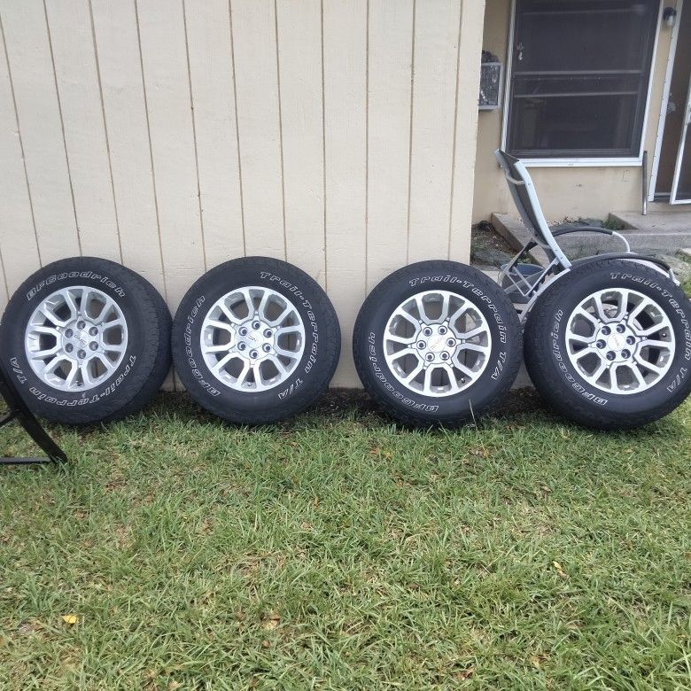 18" GMC Rim & Tires