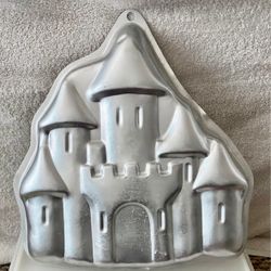1998 Wilton sand castle cake pan